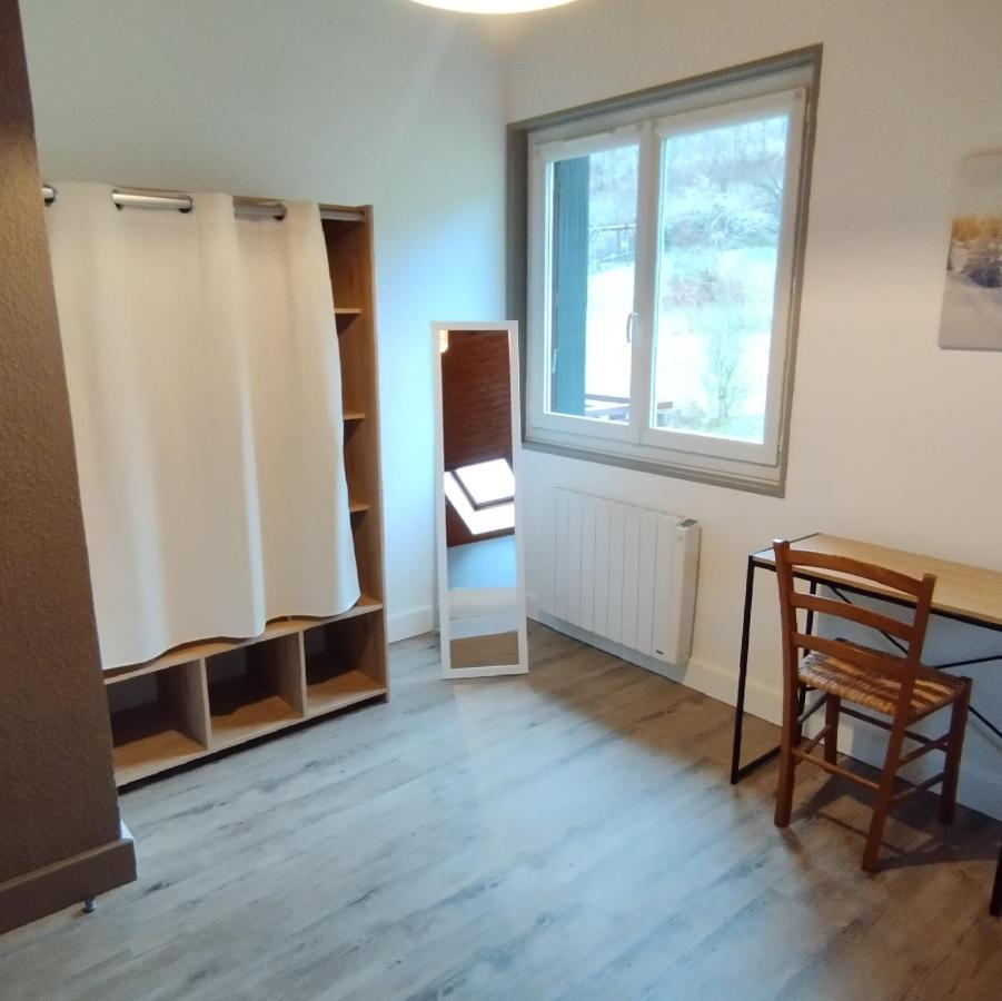 Superbe Appartement Tout Confort Lyaud Luaran gambar